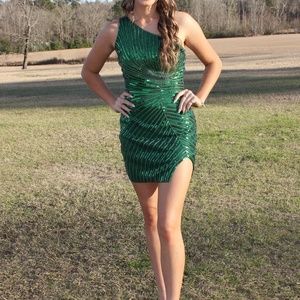 Glitter Green One Shoulder Beaded Tight Homecoming Dress